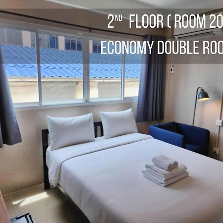 Lo-Ha Guest House, Contactless Check-In Банкок Екстериор снимка